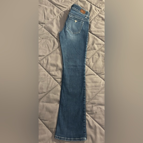 Guess Jeans. Daredevil Bootcut. Low Rise. Size 28 - Picture 2 of 4